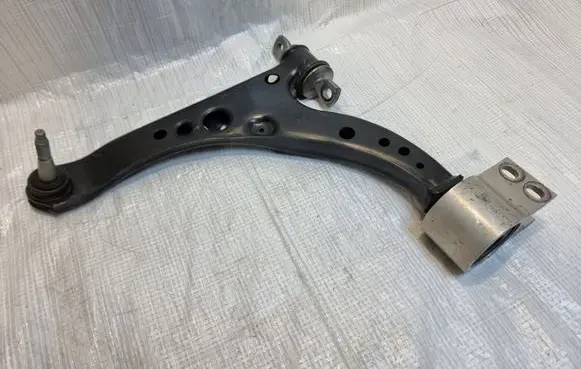 Opel Astra K Front control arm 39089344