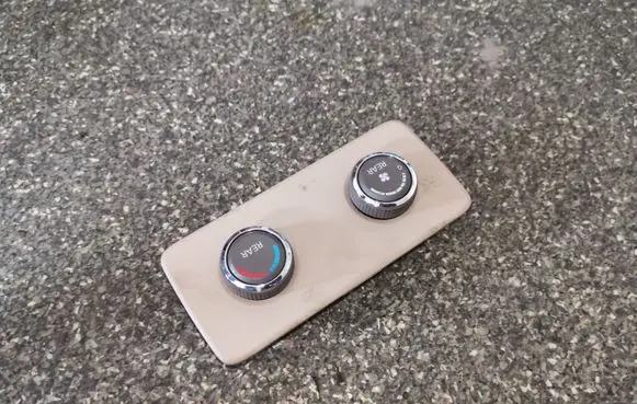 Nissan Quest Climate control unit
