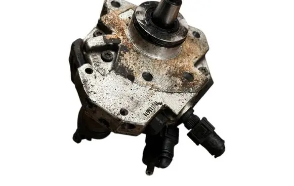 KIA Sorento Fuel injection high pressure pump 331004A010 789989 0445010101