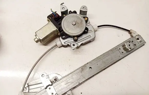 Nissan X-Trail T30 Sliding door window regulator with motor 