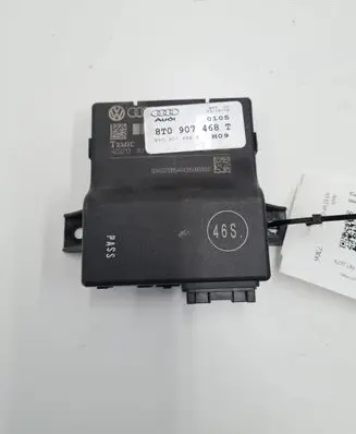 Audi A5 8T 8F Gateway control module 8T0907468T 8T0907468K