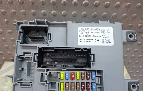 Fiat 500 Fuse box set S26340095 00518439720