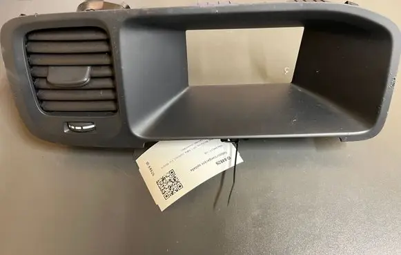 Volvo V60 Radio/GPS head unit trim 1281641
