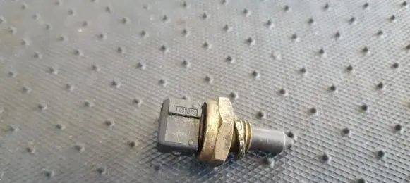Coolant temperature sensor
