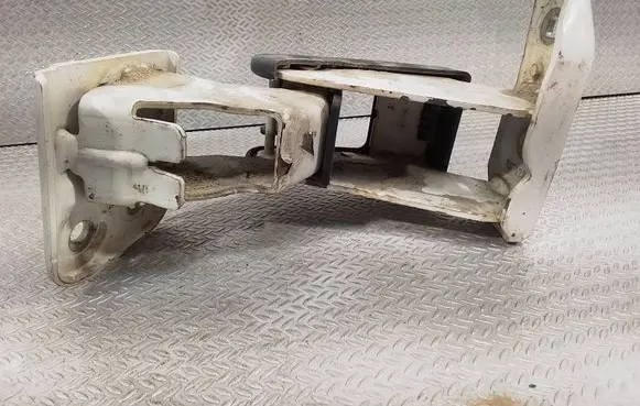 Citroen Jumpy Rear door lower hinge
