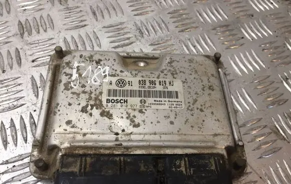 Volkswagen Golf IV Engine control unit/module 038906019HJ 5189