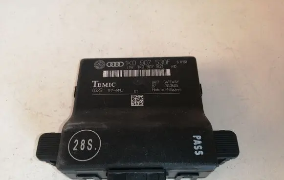 Audi A3 S3 8P Gateway control module 1K0907530F 1K0907951