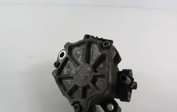 Ford Fiesta Vacuum pump 9684786780