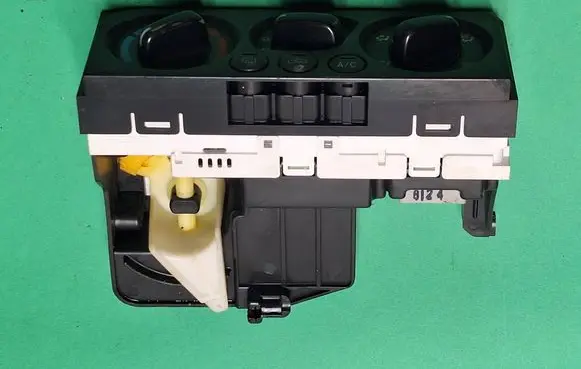 Subaru Legacy Climate control unit 72311