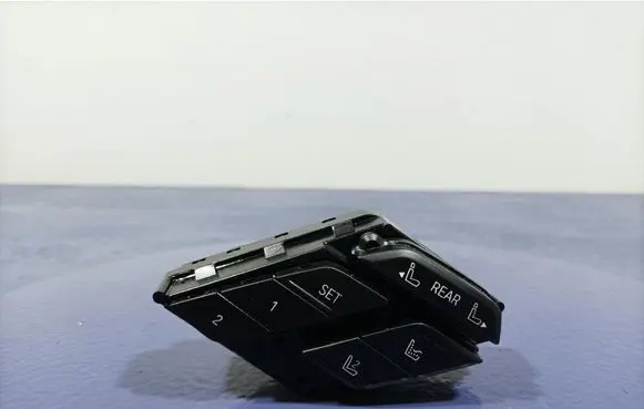 BMW X7 G07 Seat heating switch 9436043