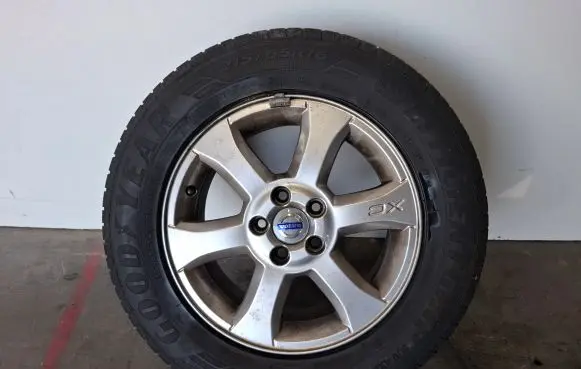 R16 alloy rim