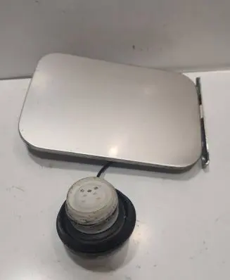 Nissan X-Trail T30 Fuel tank cap