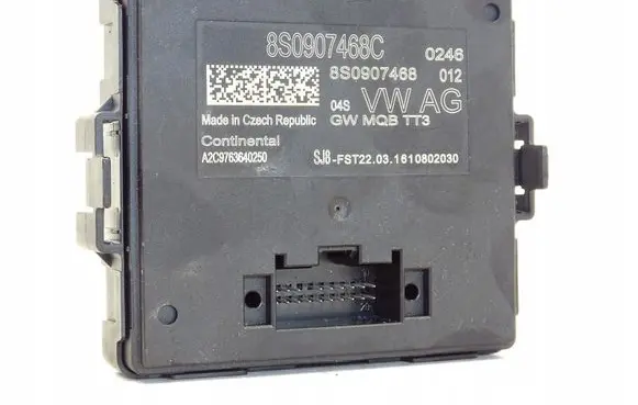 Audi TT TTS Mk2 Gateway control module 8S0907468C
