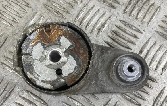 Dodge Durango Generator/alternator belt tensioner
