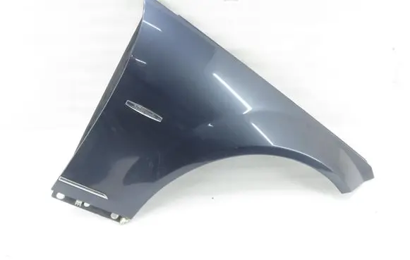 Mercedes-Benz C AMG W204 Fender 