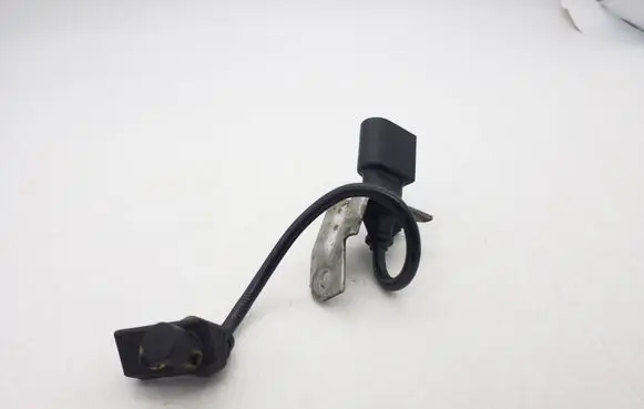 BMW 5 E60 E61 Crankshaft position sensor 0281002477