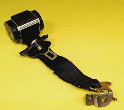 Mercedes-Benz CLK A208 C208 Rear seatbelt 2088600385