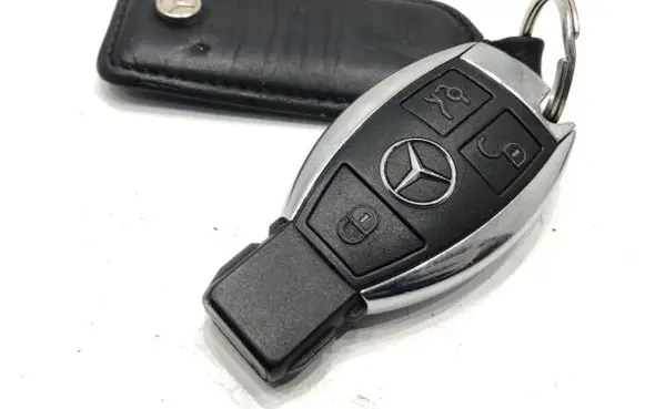 Mercedes-Benz C W205 Ignition key/card