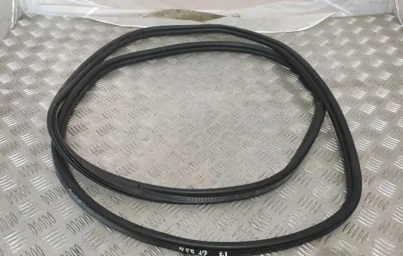 BMW 5 GT F07 Rear door rubber seal (on body) 7200542 51767200542
