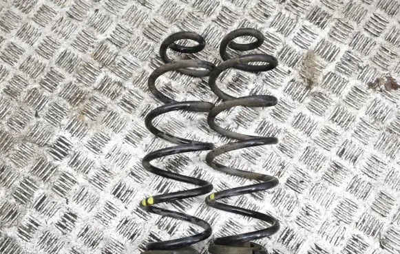 Nissan Qashqai J12 Rear coil spring