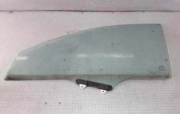 Honda CR-V Front door window glass four-door 43R00050