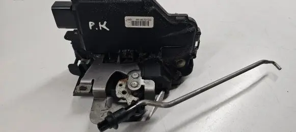Audi A4 S4 B6 8E 8H Front door lock 4B1837015G