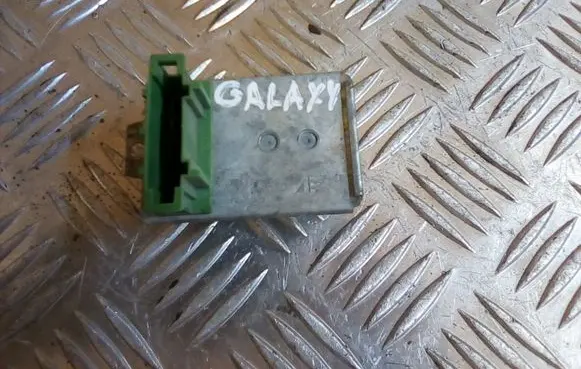 Ford Galaxy Heater blower fan relay D959263G
