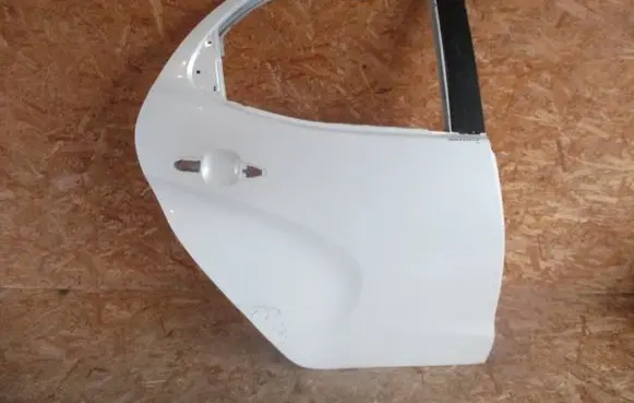Toyota Yaris XP210 Rear door 
