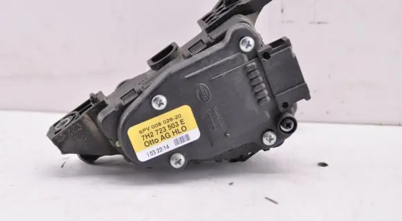 Volkswagen Transporter - Caravelle T5 Accelerator throttle pedal 7H2723503E