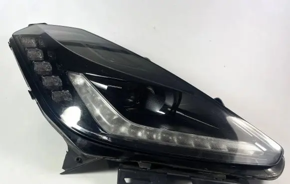 Chevrolet Corvette Headlight/headlamp 84750166
