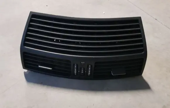 Mercedes-Benz S W220 Dash center air vent grill 2208300554