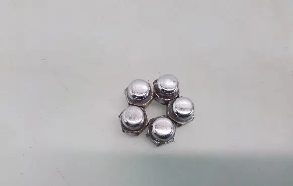 Nissan X-Trail T30 Nuts/bolts 