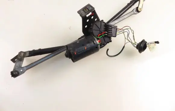 Front wiper linkage