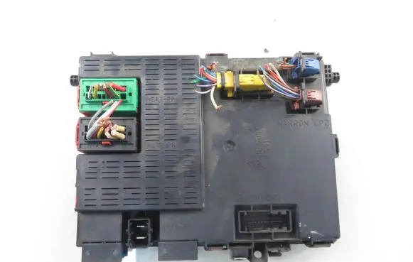 Citroen Xsara Central body control module 73004512 9646022780