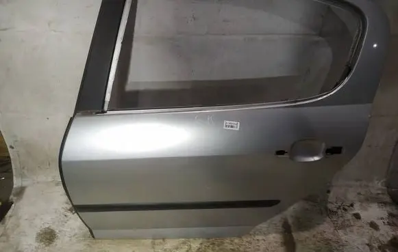 Rear door