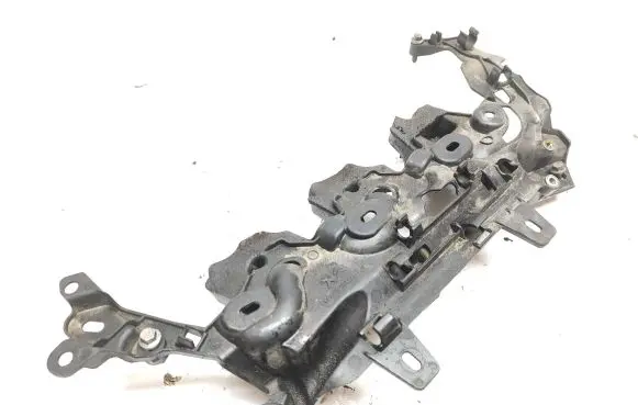 Citroen DS5 Other engine bay part 9808843180