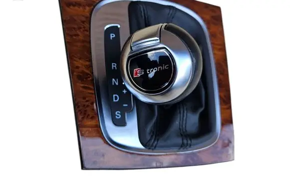 Audi A3 S3 8P Gear selector 8P1713463A 8P0864261N B03080583