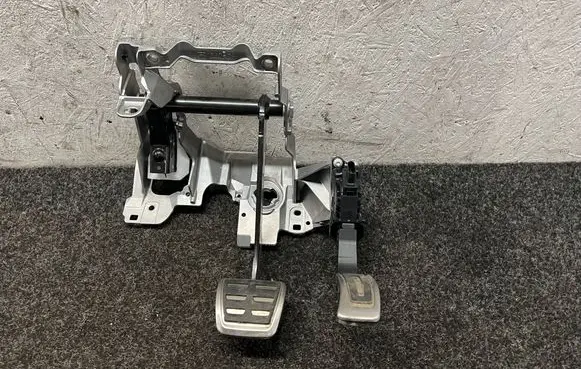 Audi A5 Brake pedal 8W2723117