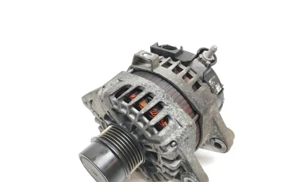 KIA Sportage Generator/alternator 373002B960 135V130A 2622503