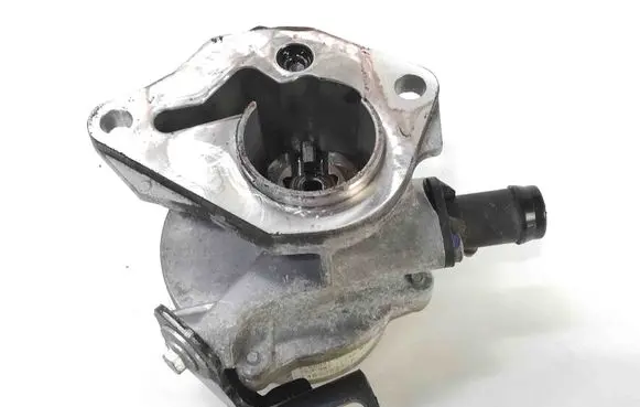 Renault Captur Vacuum pump 146505272R