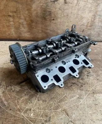 Volkswagen Polo V 6R Engine head 03P103286 V320