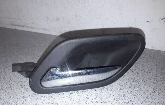 BMW 5 E39 Front door interior handle 8125513