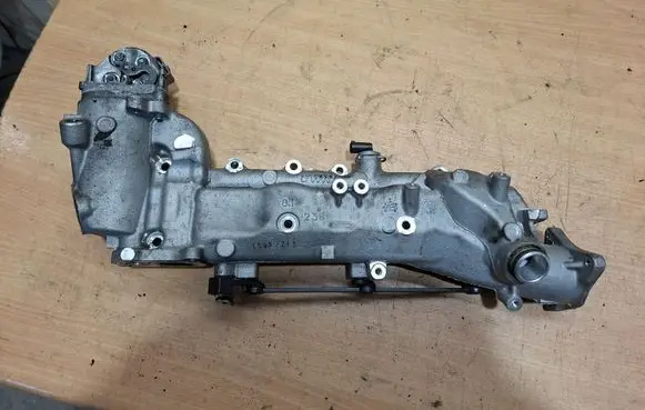 Mercedes-Benz ML W164 Intake manifold LF00052