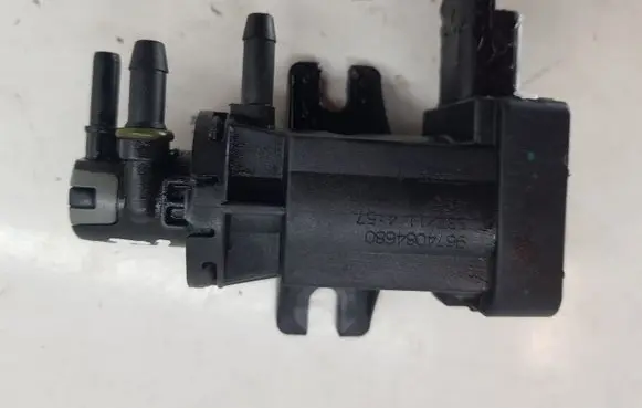 Citroen DS5 Vacuum valve 9674084680