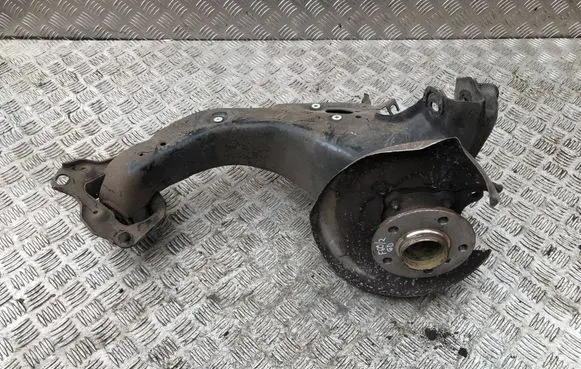 Rear wheel hub spindle/knuckle