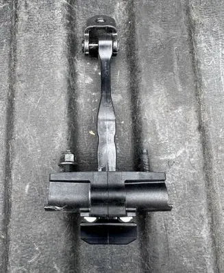 Volvo V60 Front door check strap stopper 31479059
