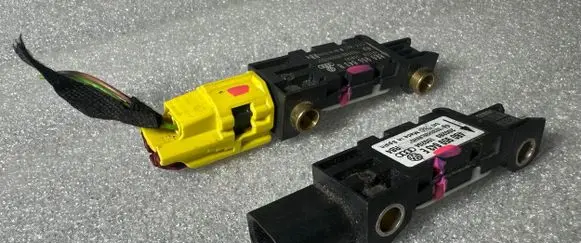 Audi A6 S6 C6 4F Airbag deployment crash/impact sensor 4B0959643E 8E0959643B