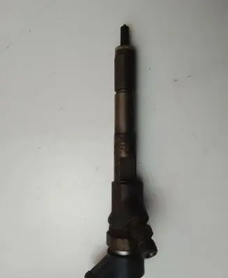 Toyota Corolla E120 E130 Fuel injector 2367033040