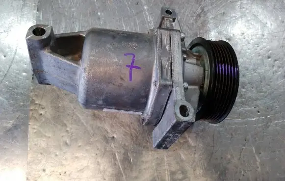 Dacia Sandero Air conditioning (A/C) compressor (pump) 926008469R-H