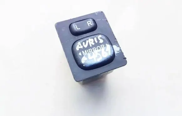 Toyota Auris 150 Wing mirror switch 183574